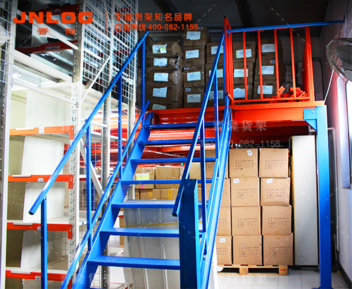 <b>倉庫用倉儲貨架，還是選擇晉隆貨架定制</b>