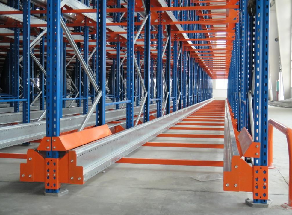 倉儲貨架——穿梭式貨架