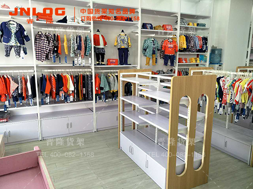 兒童服裝貨架.jpg